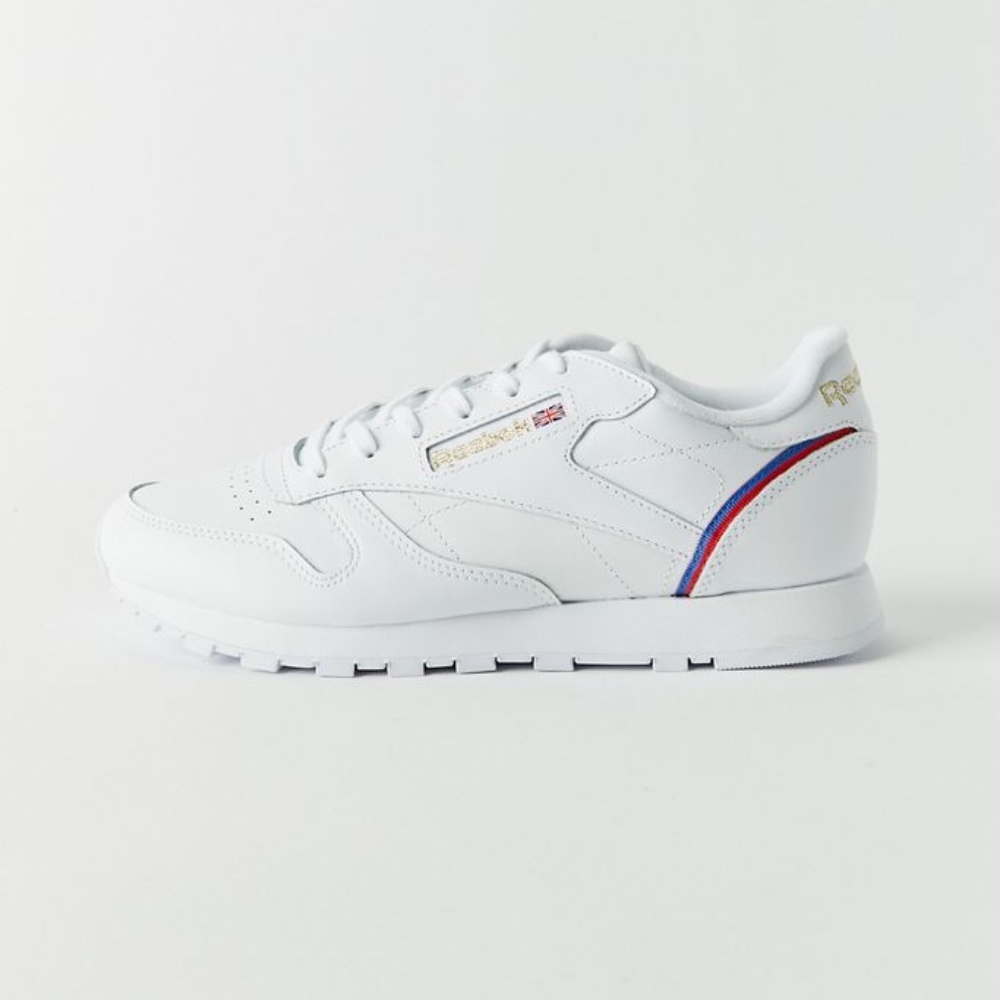 Womens NEW Reebok Collage Of Flags Shoes in White sz 5